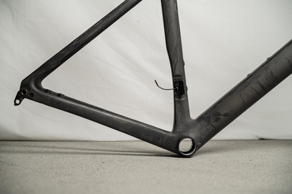 Frameset: theONERS Blacked Out